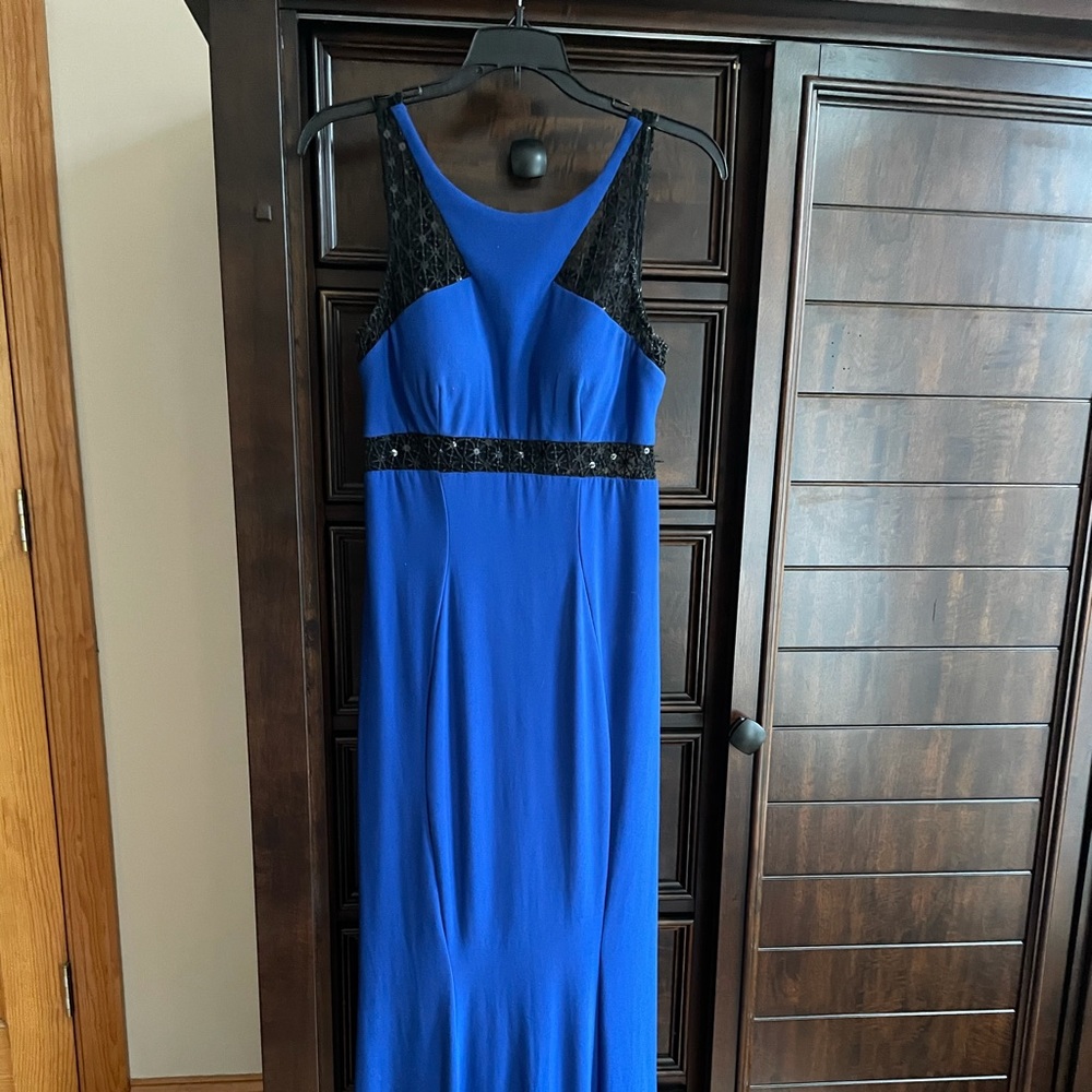 Cache Formal Gown